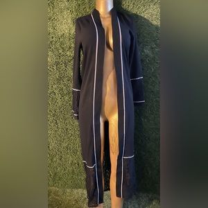 Black and white duster